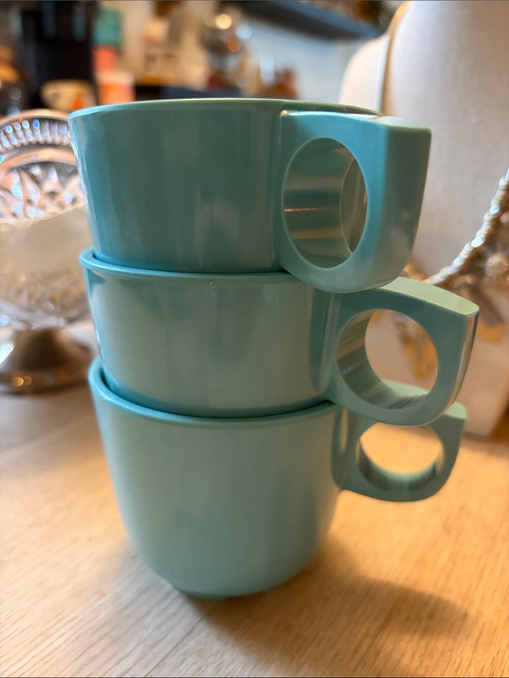 Vintage Vanguard by Maplex Melamine (Melmac) Stacking Cups - Tiffany Blue Set 3